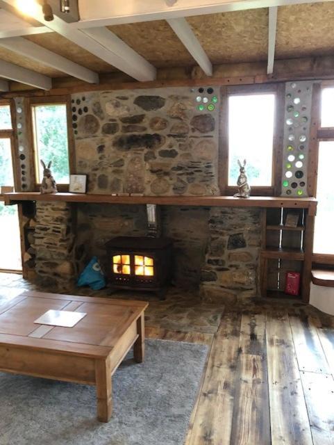 Rabbits 1Or 2 Bedroom Hobbit Style Hillset Earthen Dartmoor Eco Home South Brent Exterior foto