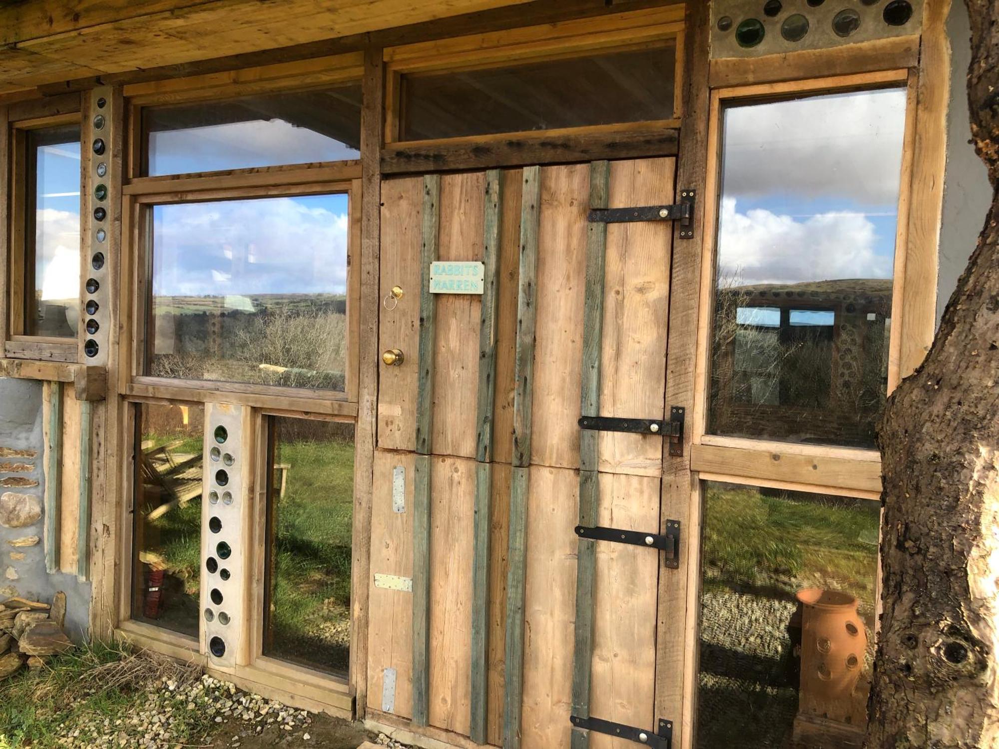Rabbits 1Or 2 Bedroom Hobbit Style Hillset Earthen Dartmoor Eco Home South Brent Exterior foto